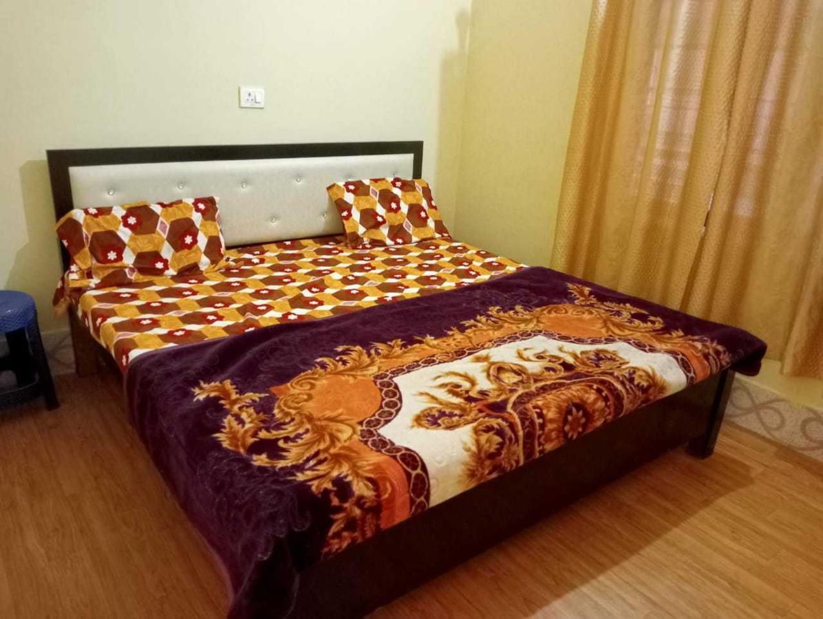 Oyo Hotel Ss Grand Lucknow Esterno foto