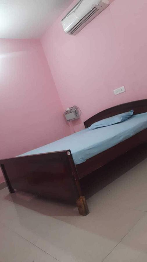 Oyo Hotel Ss Grand Lucknow Esterno foto